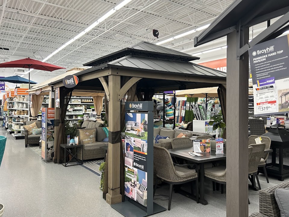 Largo Village Shopping Center
